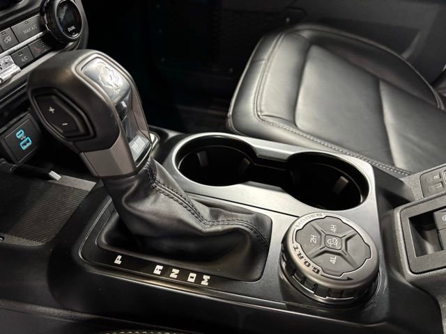 Certified 2025 Ford Bronco Outer Banks w/ Black Appearance Package image 11