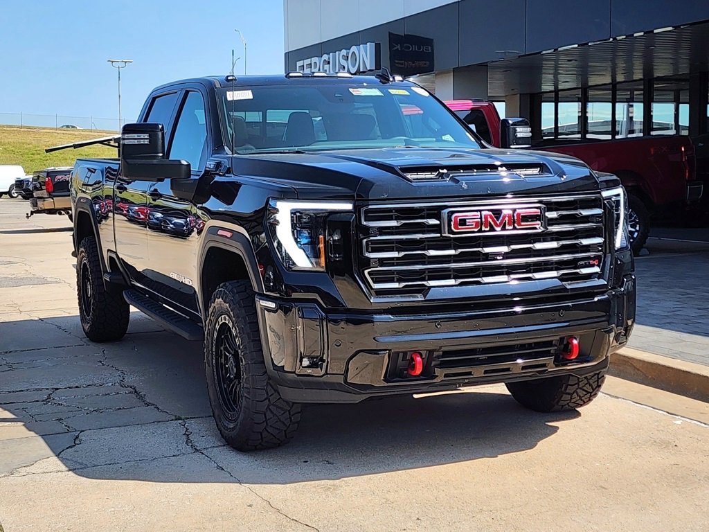 New 2025 GMC Sierra 2500 AT4 w/ AT4 Premium Plus Package