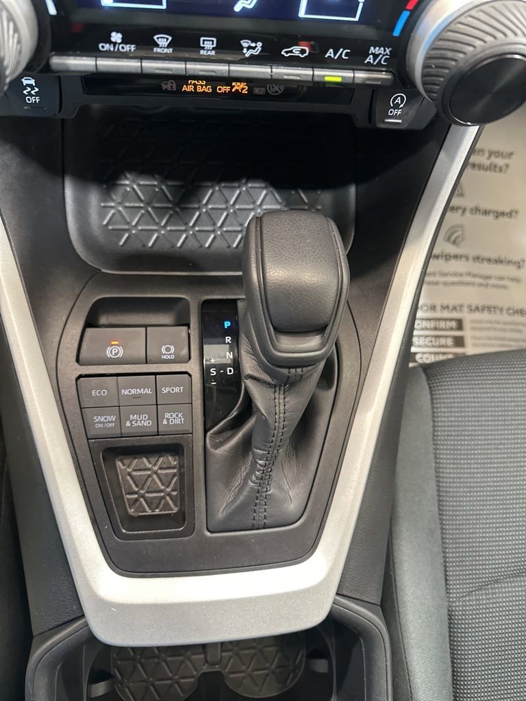 Used 2024 Toyota RAV4 LE image 30