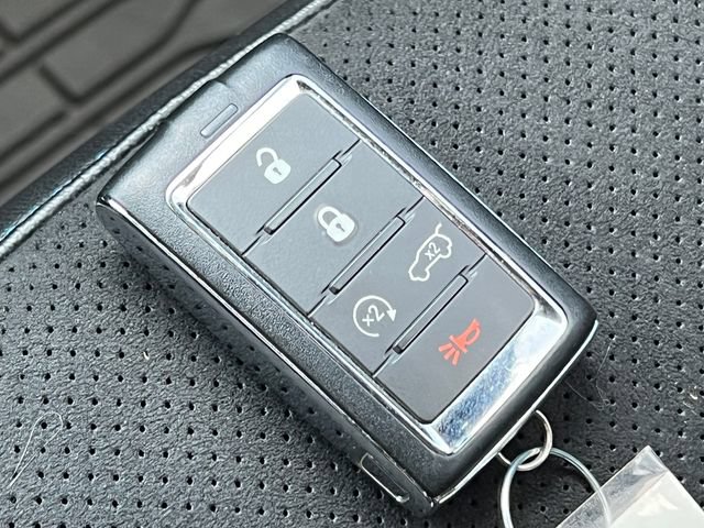 Used 2023 Jeep Grand Cherokee Trailhawk AWD/4WD image 37