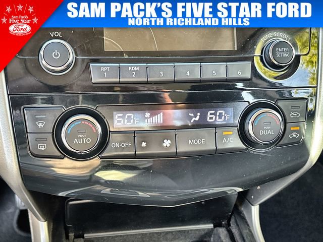 Used 2014 Nissan Altima 2.5 SV w/ Convenience Package image 27