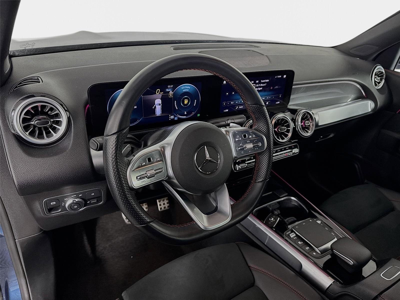 Used 2023 Mercedes-Benz GLB 250 w/ AMG Line image 10