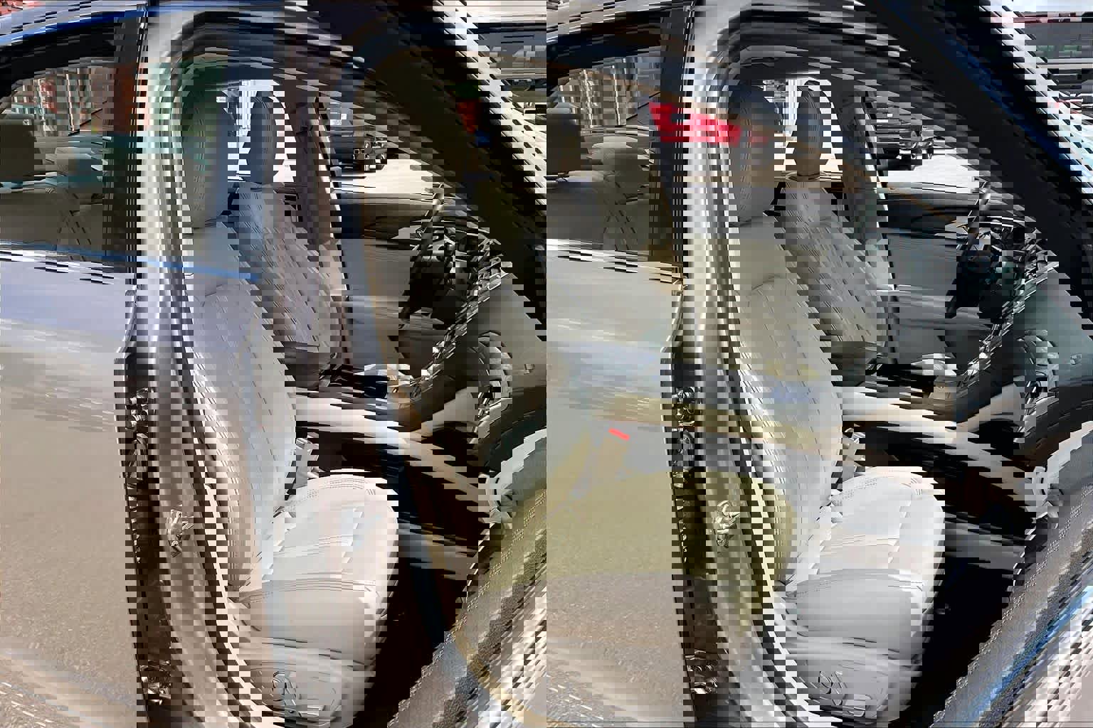 Used 2020 Lincoln MKZ Reserve w/ Elements Package image 9