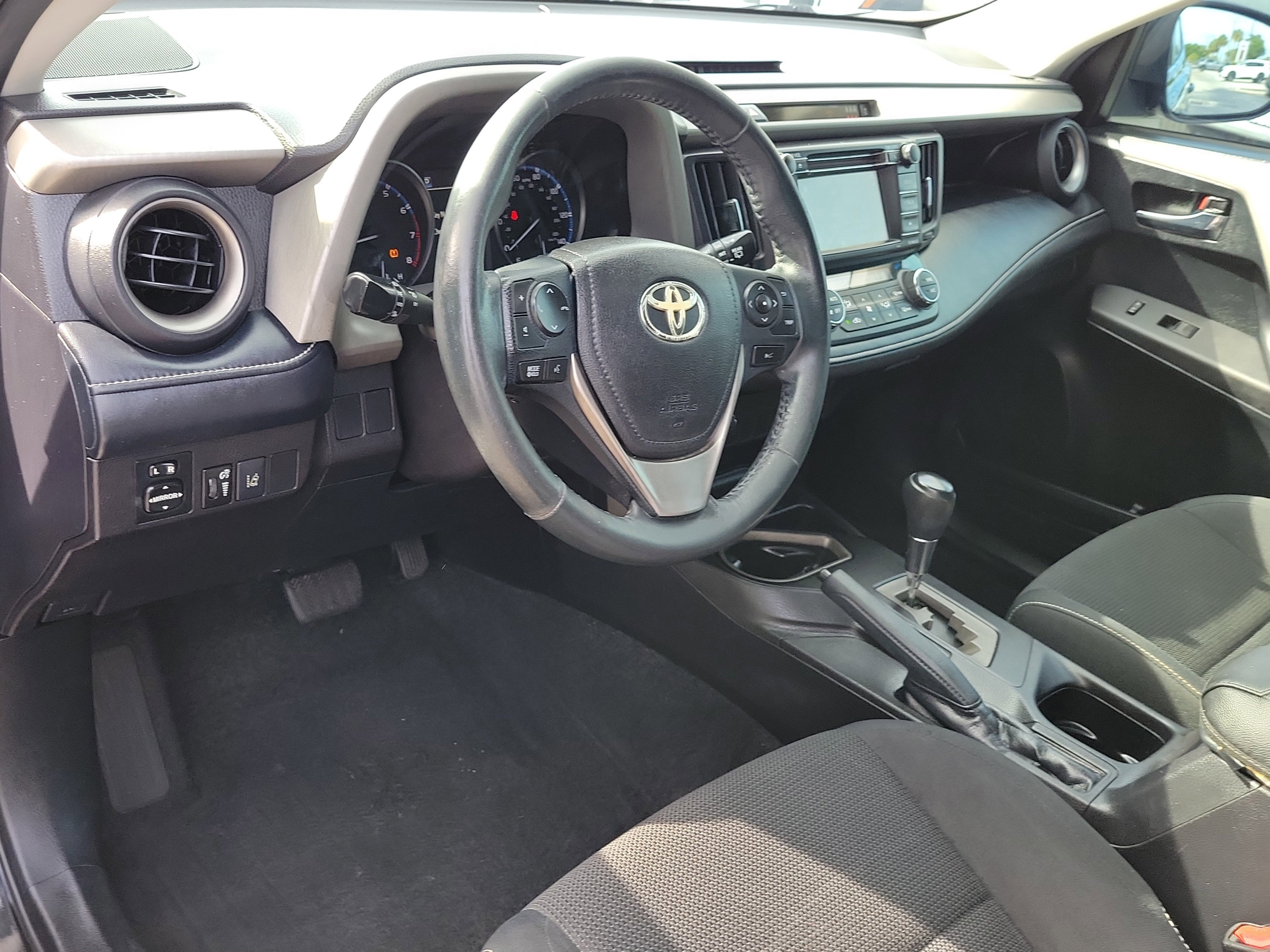 Used 2018 Toyota RAV4 XLE w/ Plus Extra Value Package FWD image 19
