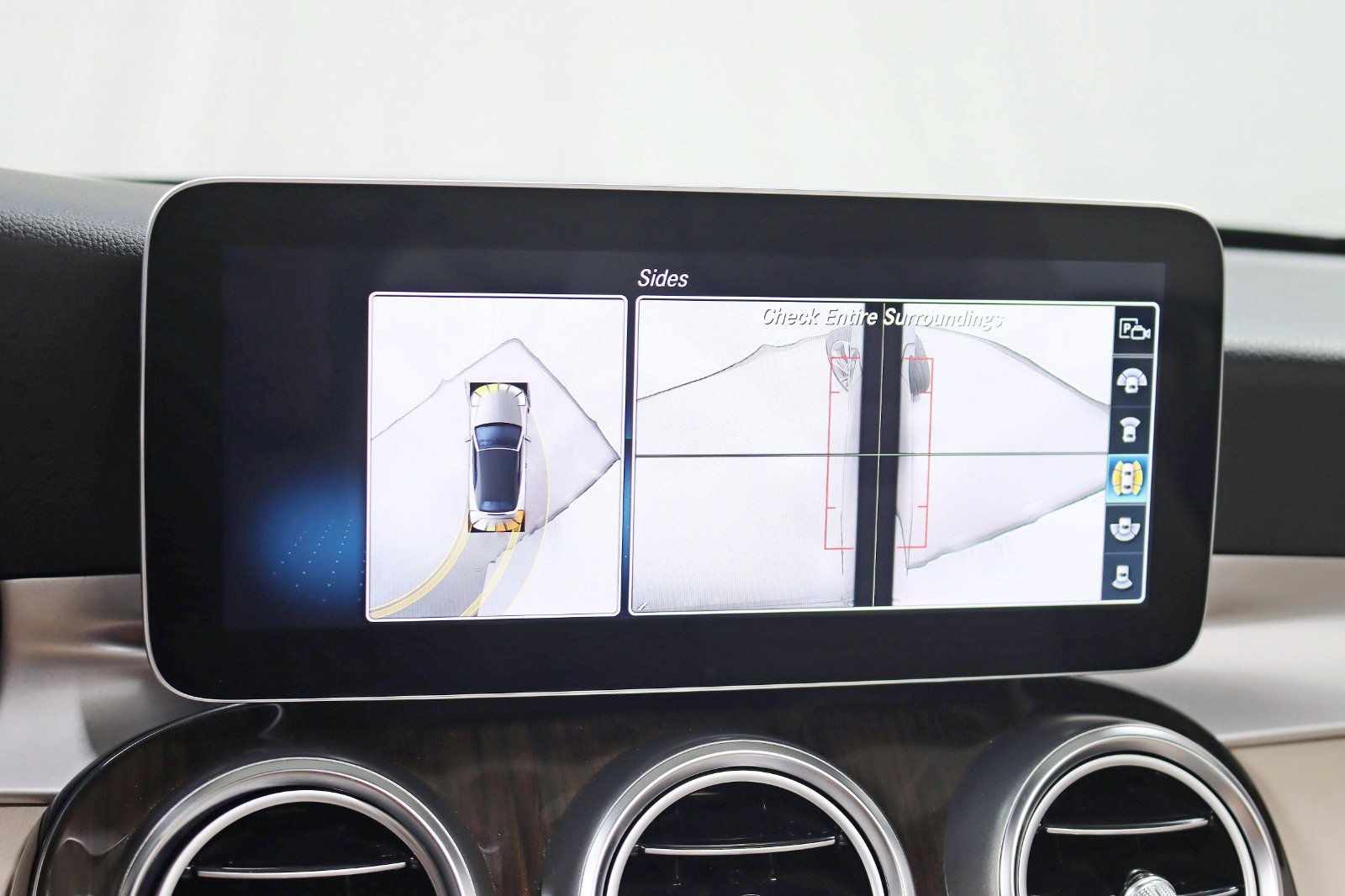 Used 2019 Mercedes-Benz C 300 4MATIC Cabriolet w/ Multimedia Package image 22