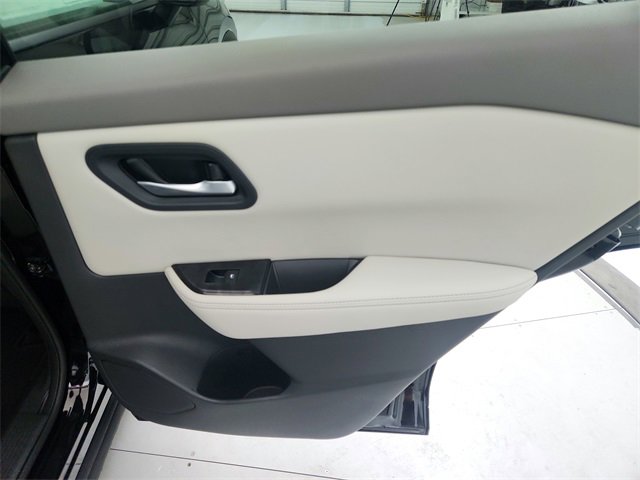 New 2025 Nissan Rogue SV image 35