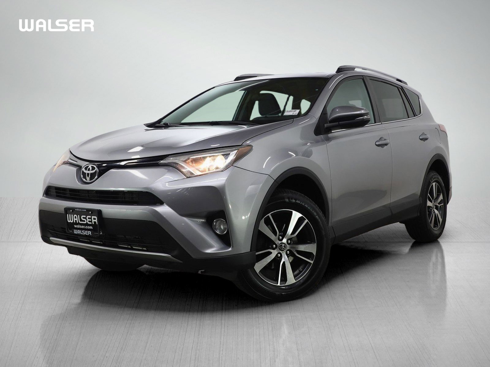 Used 2016 Toyota RAV4 XLE AWD/4WD image 1