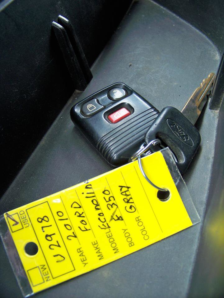 Used 2010 Ford E-350 and Econoline 350 XL image 24