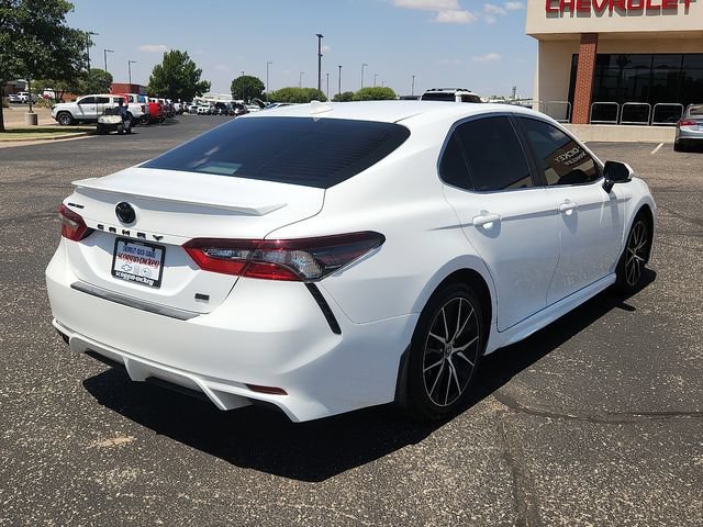 Used 2022 Toyota Camry SE FWD image 4