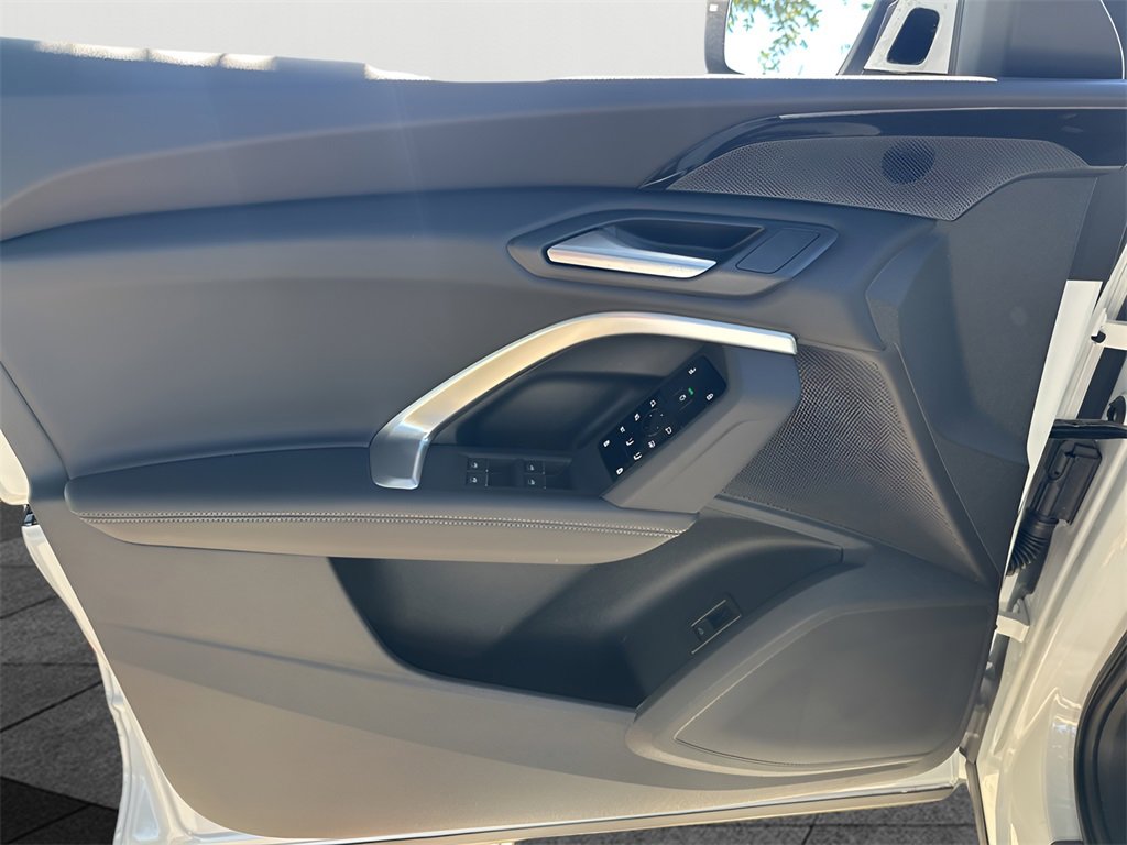 New 2025 Audi Q5 Premium image 9