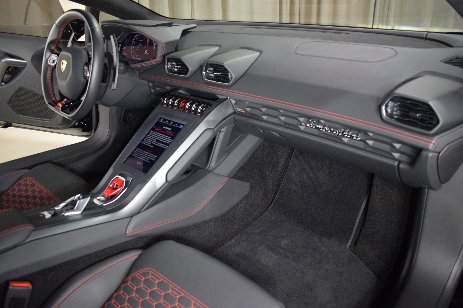 Used 2023 Lamborghini Huracan EVO image 22