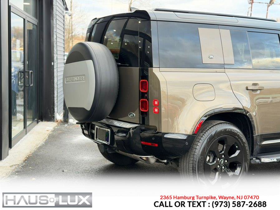 Used 2022 Land Rover Defender 110 X-Dynamic SE image 5