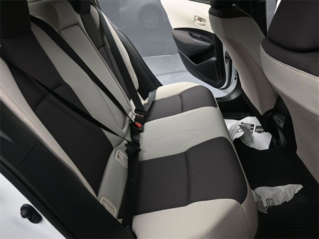Used 2025 Toyota Corolla LE image 29