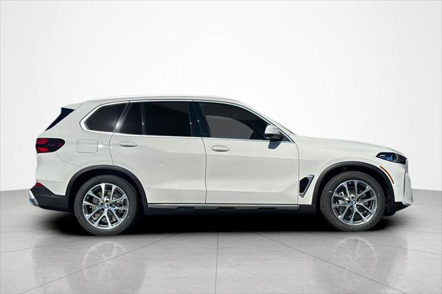 New 2026 BMW X5 xDrive50e w/ Executive Package AWD/4WD image 6