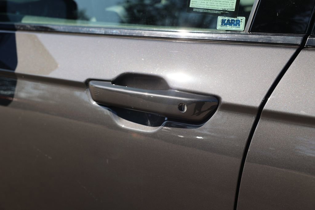 New 2025 Jeep Grand Cherokee Laredo w/ MOPAR Finishing Package image 11