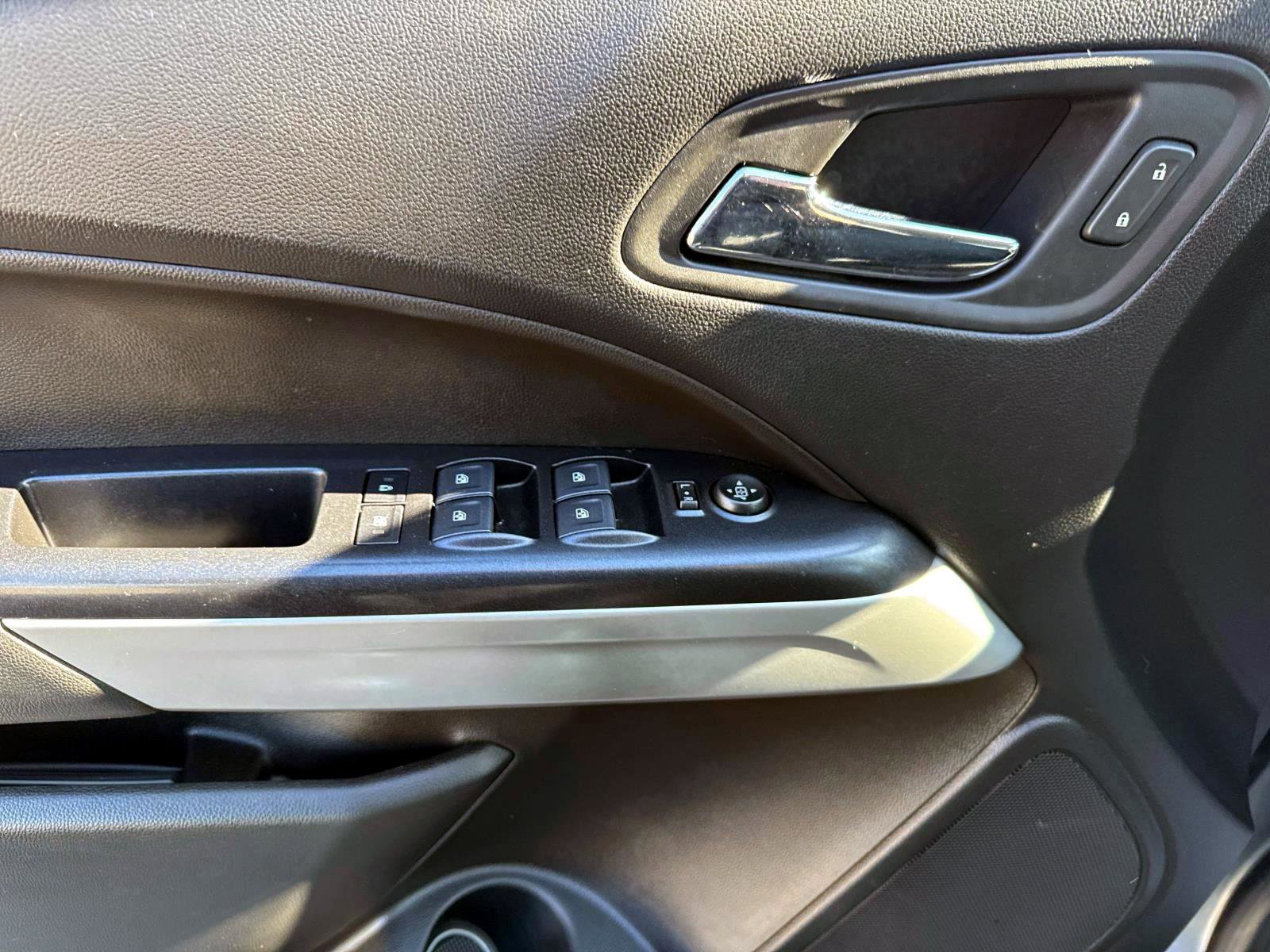 Used 2020 Chevrolet Colorado LT w/ LT Convenience Package image 11