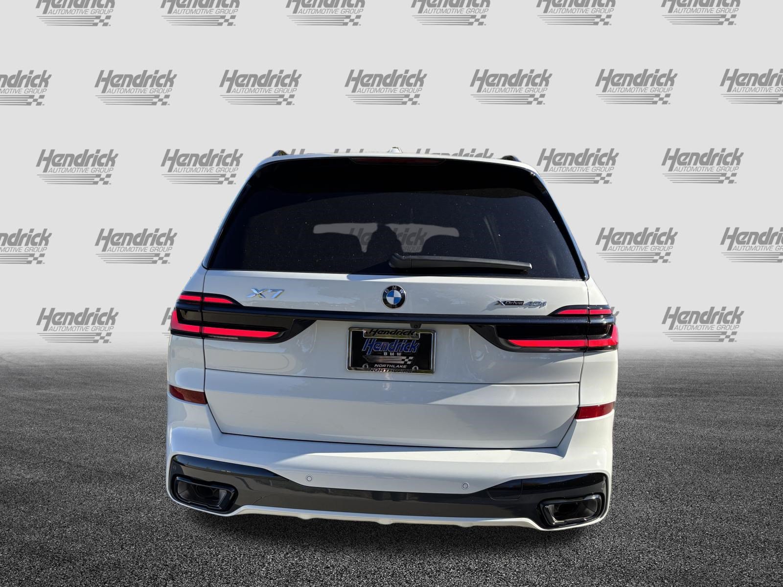 Used 2026 BMW X7 xDrive40i w/ M Sport Package AWD/4WD image 8