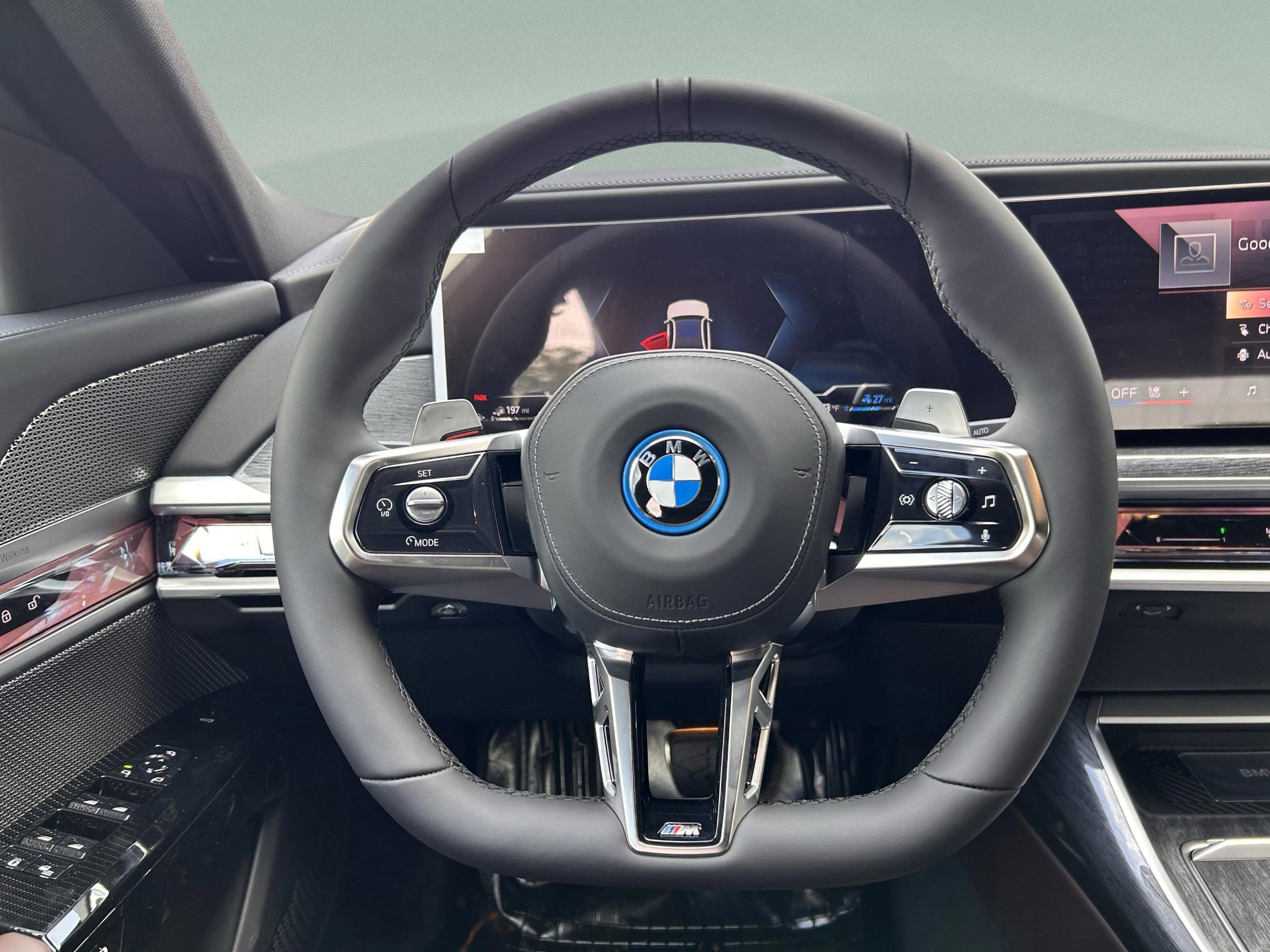 Used 2025 BMW 750e xDrive w/ Executive Package image 10