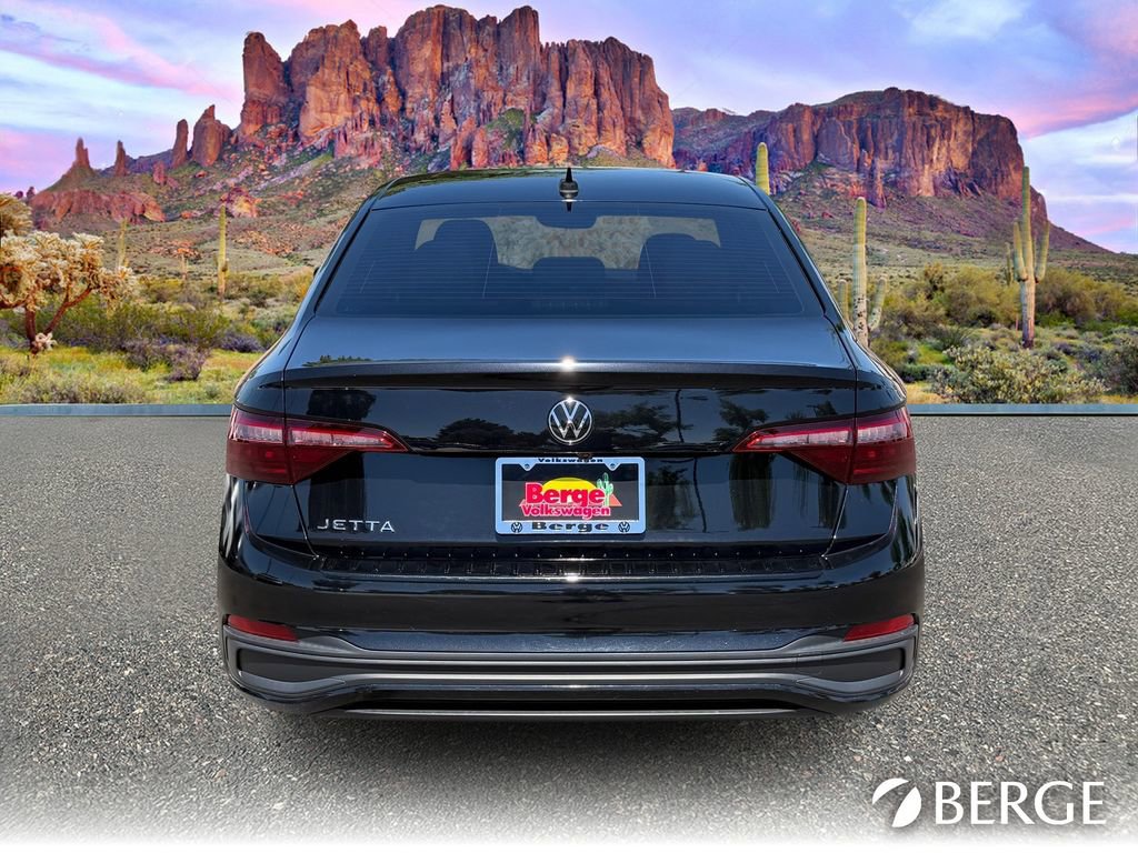 Used 2024 Volkswagen Jetta Sport image 7