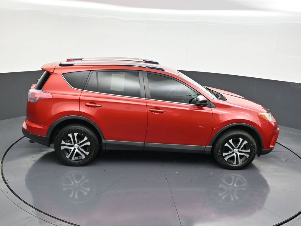 Used 2017 Toyota RAV4 LE image 23