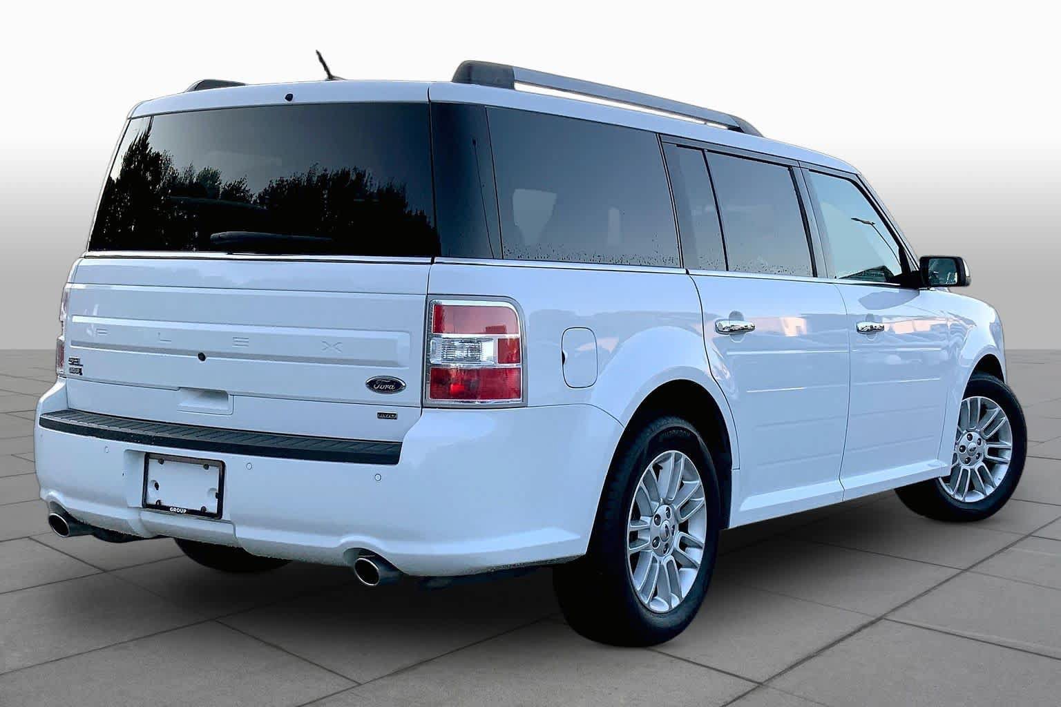 Used 2018 Ford Flex SEL w/ Equipment Group 202A AWD/4WD image 13