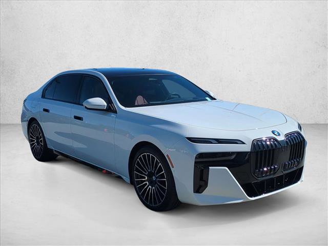 Used 2024 BMW 740i w/ Premium Package 2 RWD image 3