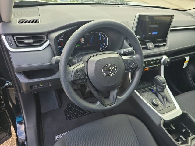 Used 2025 Toyota RAV4 LE image 16