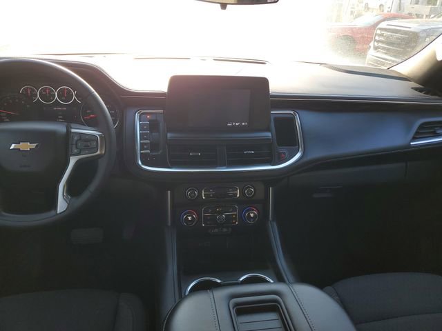Used 2023 Chevrolet Suburban LS RWD image 12