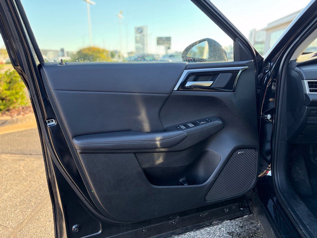 Used 2025 Mitsubishi Outlander SE AWD/4WD image 18