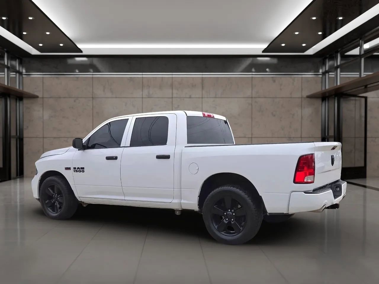 Used 2018 RAM 1500 Express w/ Express Value Package RWD image 3