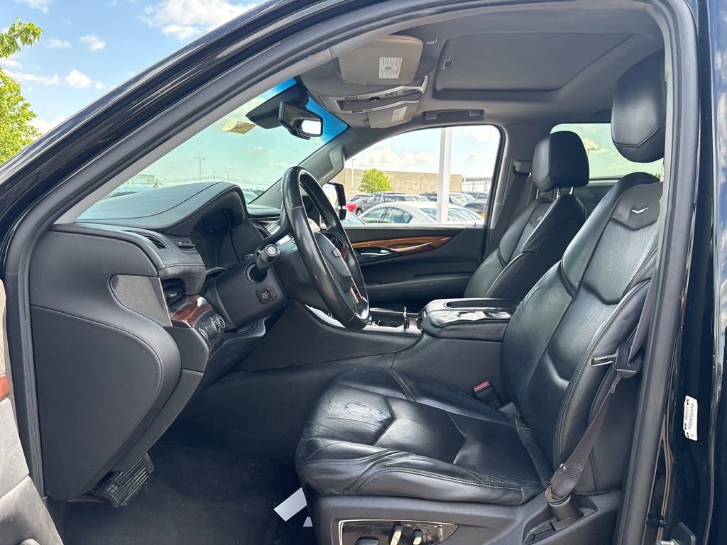 Used 2015 Cadillac Escalade ESV Luxury AWD/4WD image 16