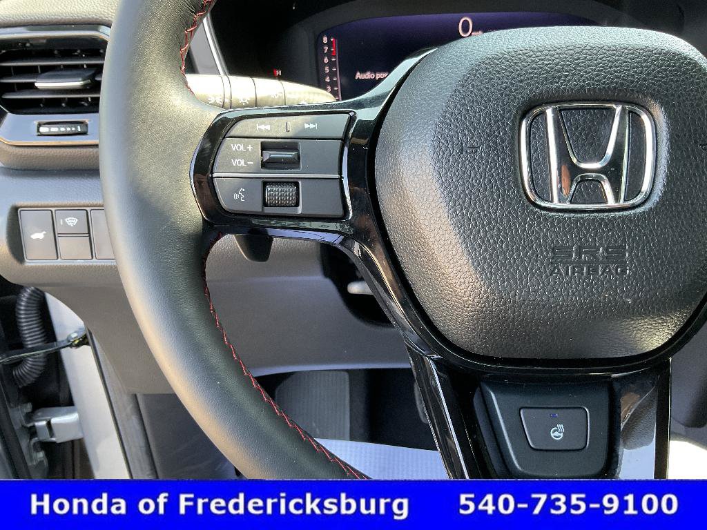 Certified 2026 Honda Pilot Black Edition image 36