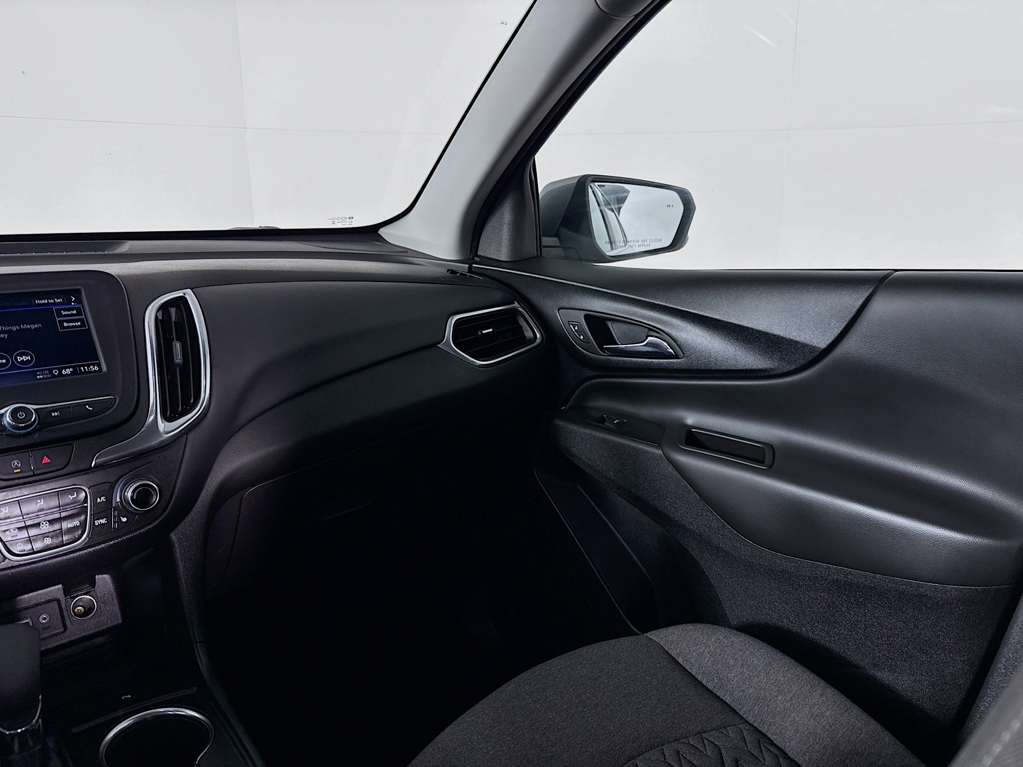 Used 2024 Chevrolet Equinox LT image 27