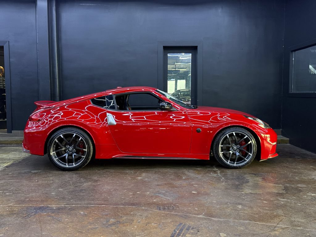 Used 2016 Nissan 370Z NISMO RWD image 10