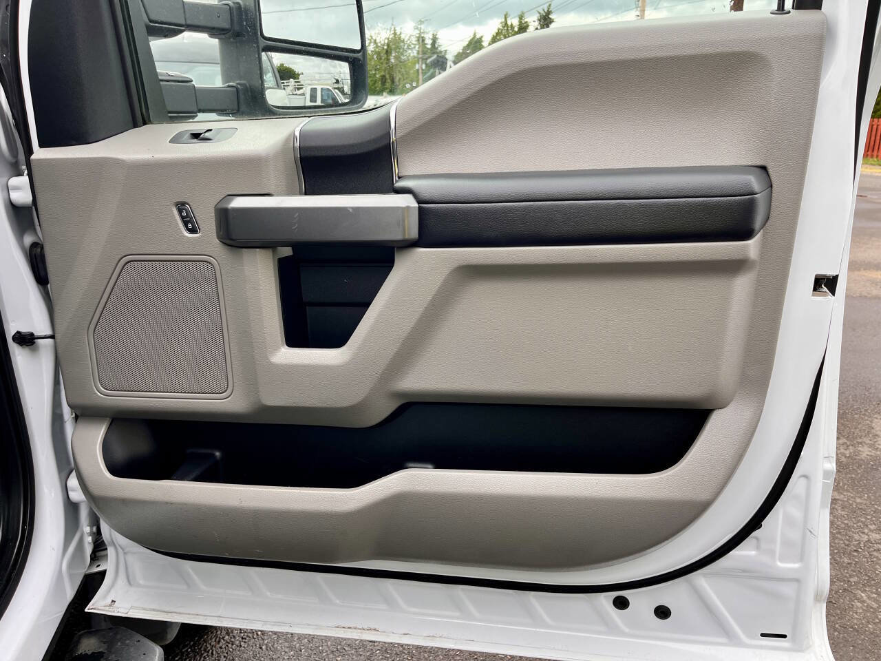 Used 2021 Ford F550 4x4 Regular Cab Super Duty image 19