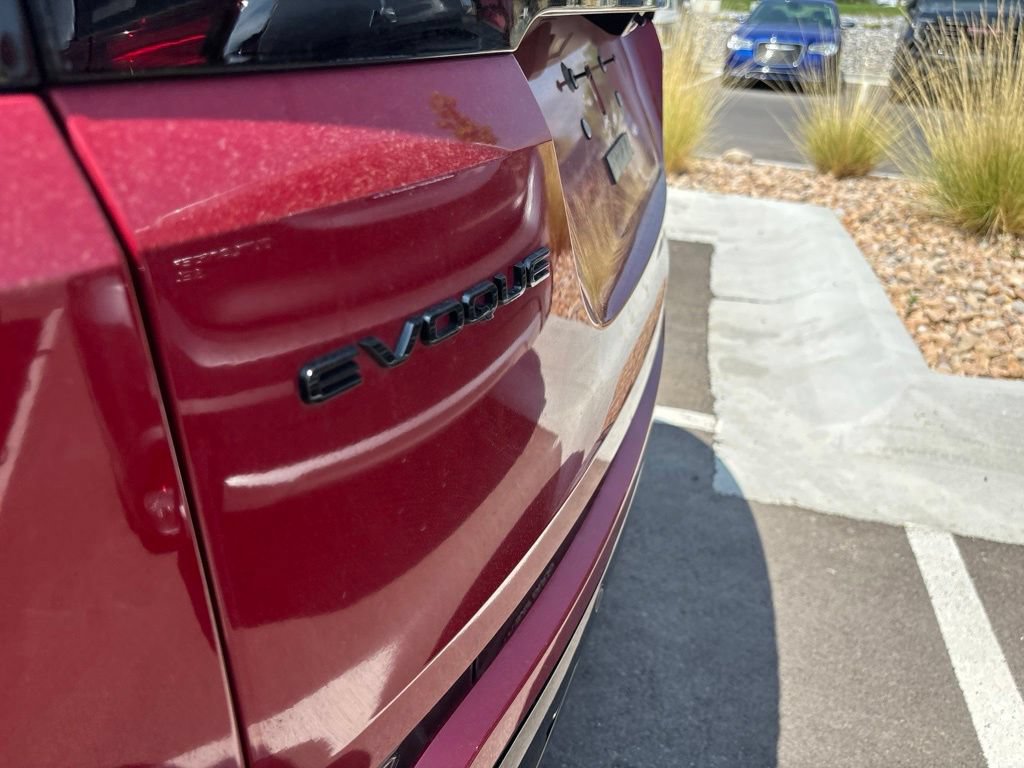 Used 2023 Land Rover Range Rover Evoque R-Dynamic SE AWD/4WD image 15