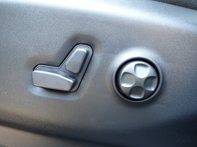 New 2027 Chrysler Pacifica Select FWD image 18