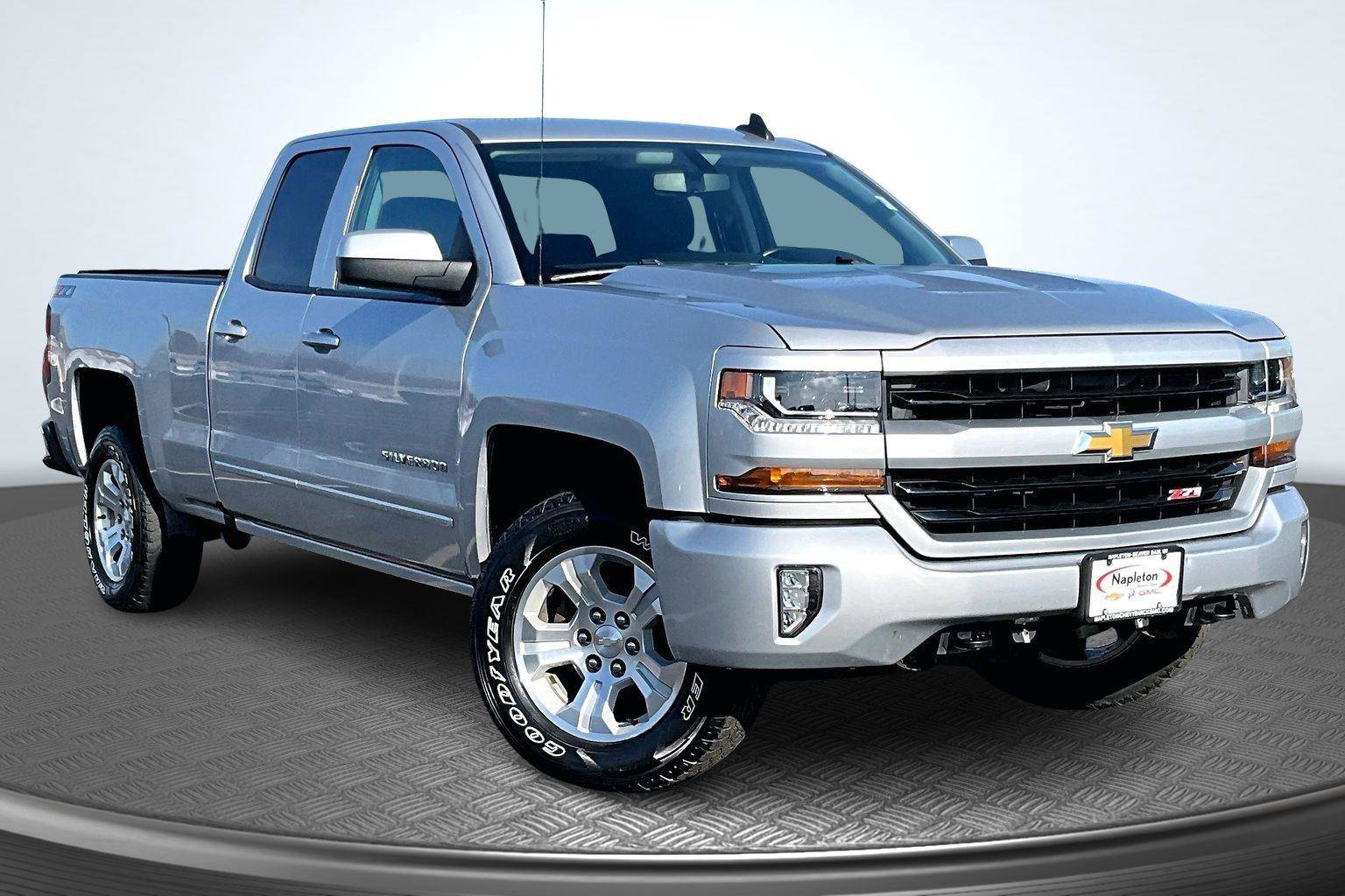 Used 2019 Chevrolet Silverado 1500 LT w/ All Star Edition image 13