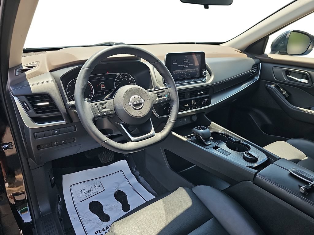 Used 2023 Nissan Rogue SV w/ SV Premium B Package AWD/4WD image 16