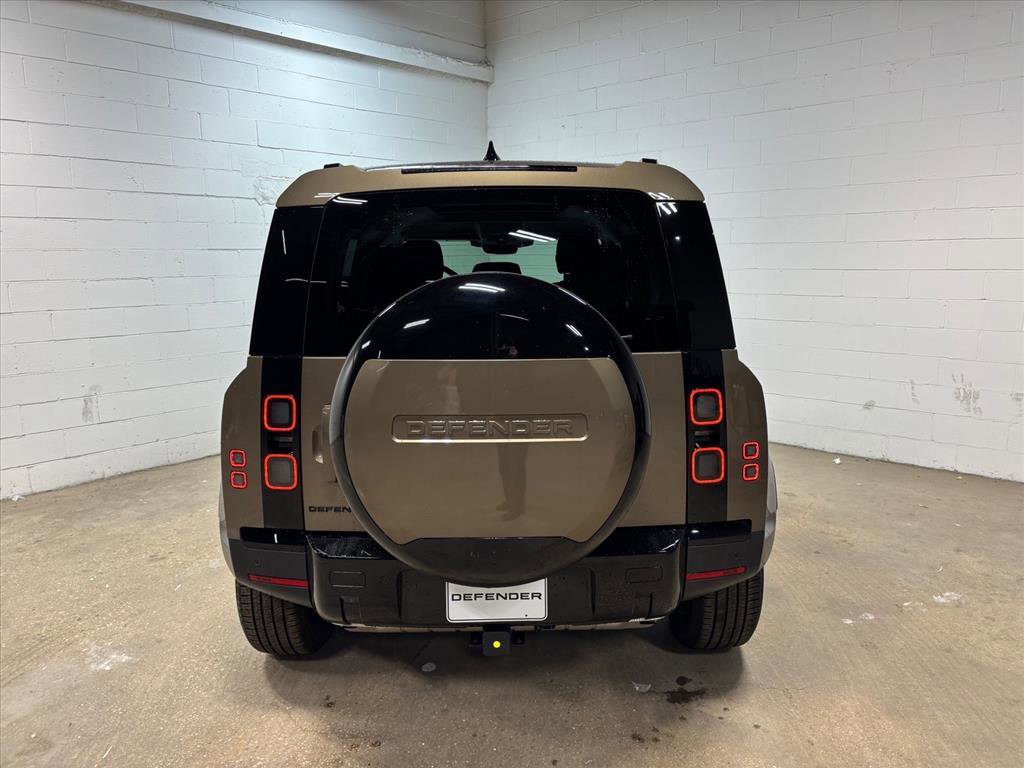 Used 2026 Land Rover Defender 110 S image 8