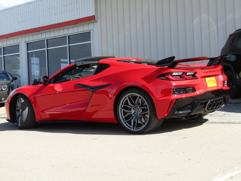 New 2027 Chevrolet Corvette Z06 w/ Battery Protection Package RWD image 5