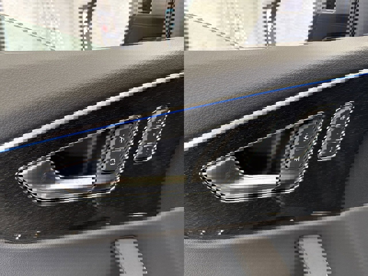 New 2025 Audi Q8 Premium Plus image 37