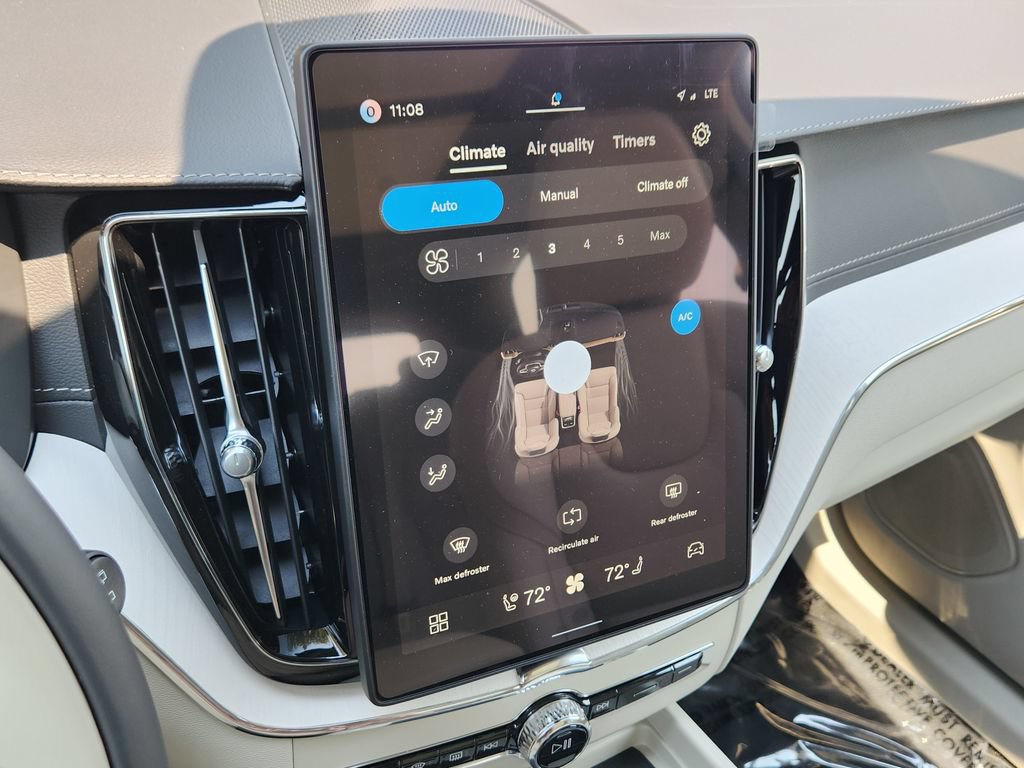 New 2026 Volvo XC60 T8 Ultra w/ Climate Package PRO AWD/4WD image 10