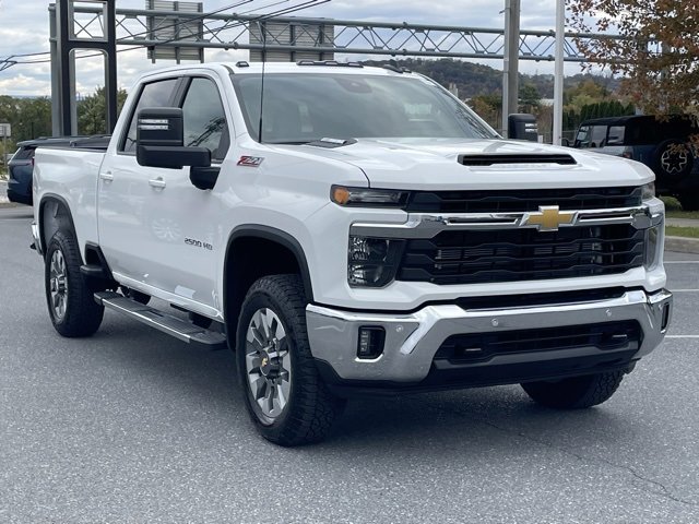 New 2026 Chevrolet Silverado 2500 LT