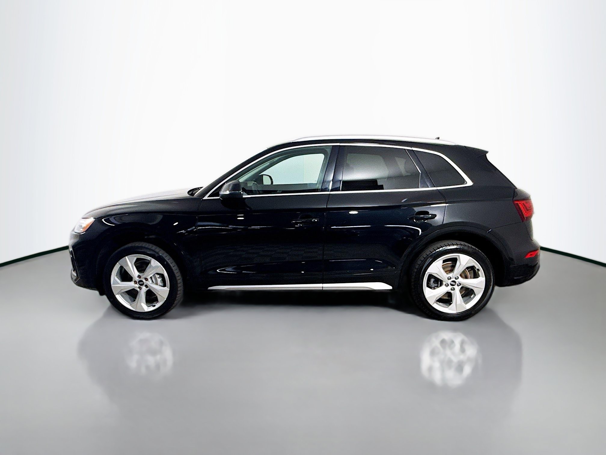 Used 2021 Audi Q5 2.0T Premium Plus w/ Premium Plus Package AWD/4WD image 6