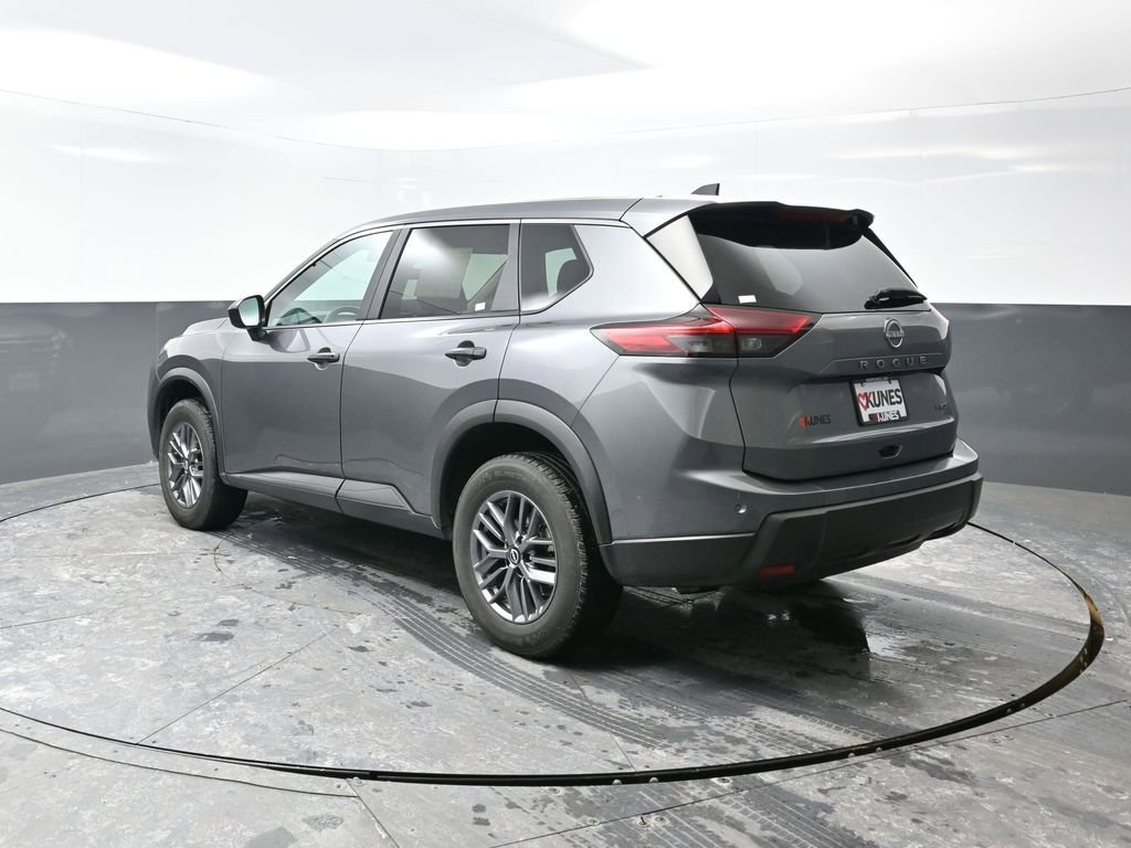 Used 2024 Nissan Rogue S image 12