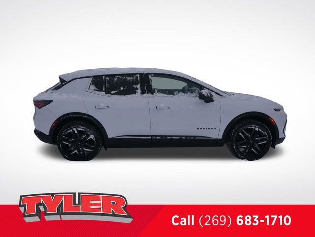 New 2026 Chevrolet Equinox EV LT w/ LPO, Blackout Package AWD/4WD image 9