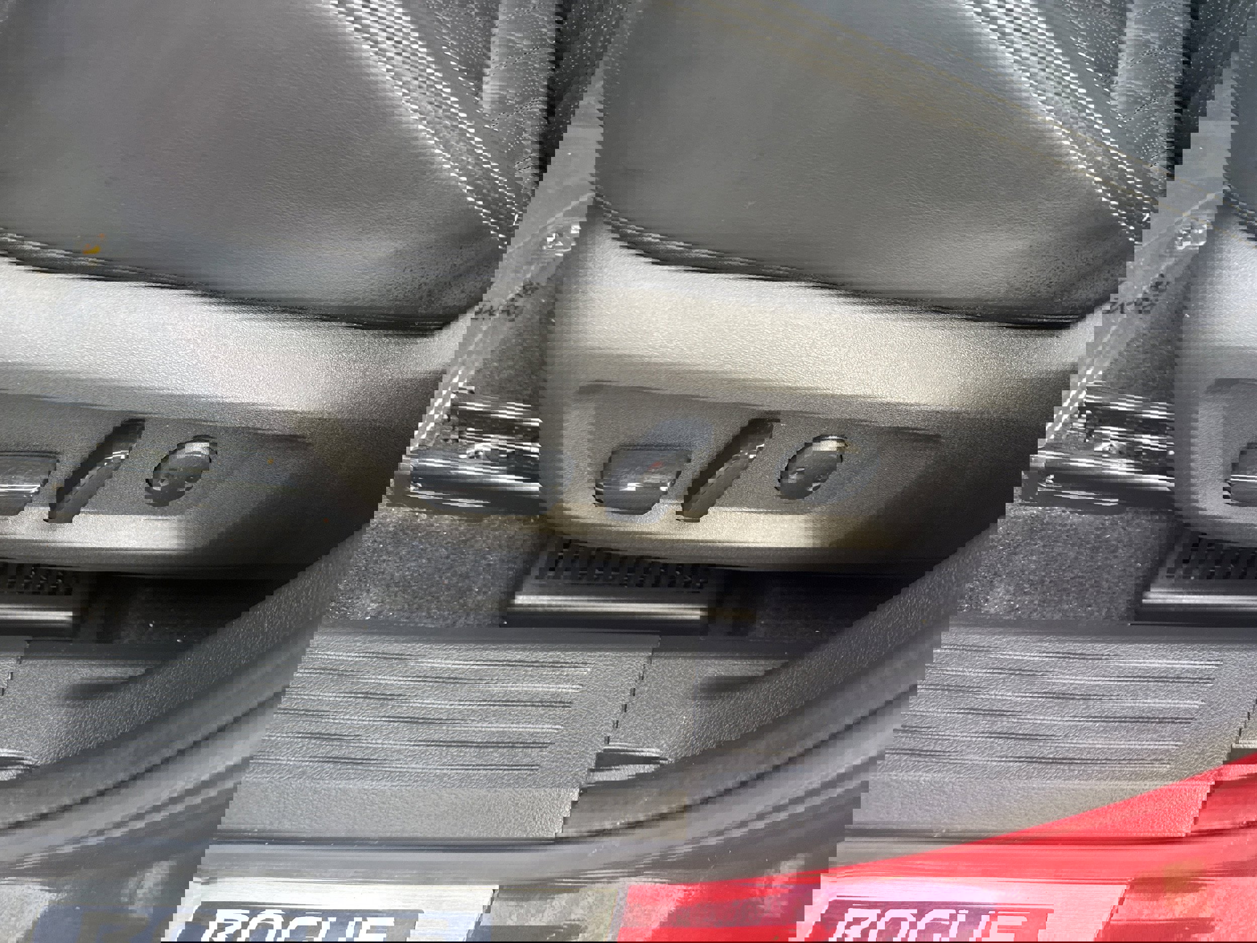 Used 2023 Nissan Rogue Platinum w/ Platinum Premium Package image 5