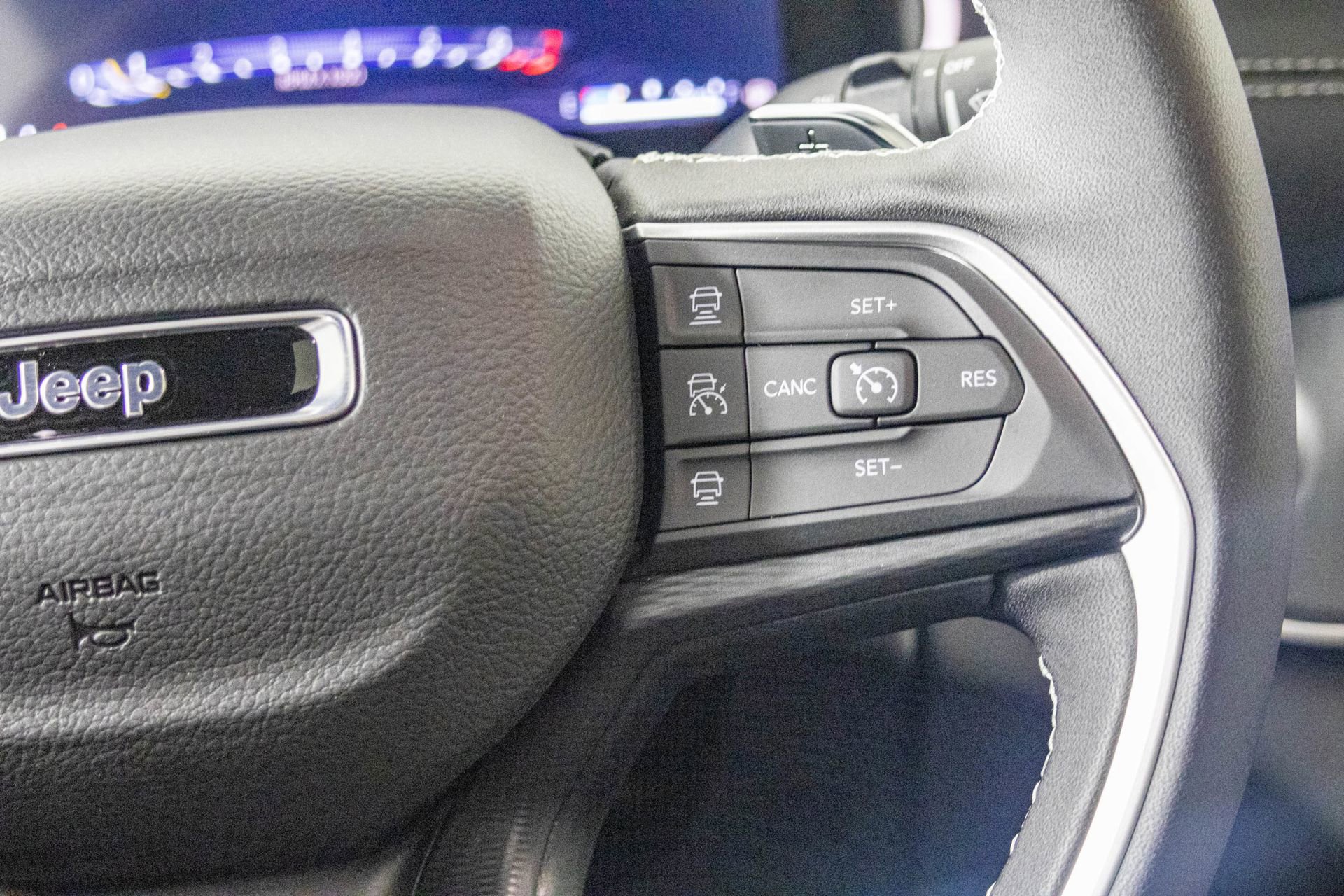 New 2025 Jeep Grand Cherokee L Laredo w/ Luxury Tech Group I image 33