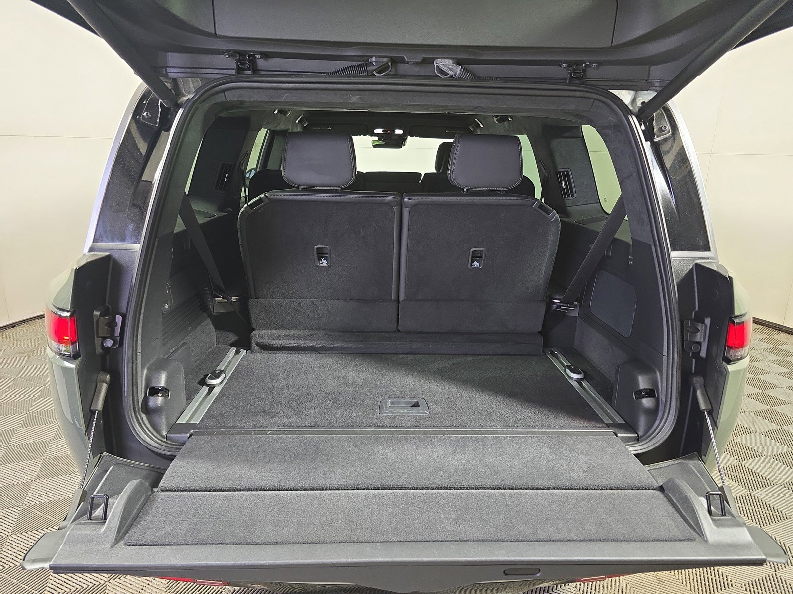 Used 2022 Rivian R1S Launch Edition image 15